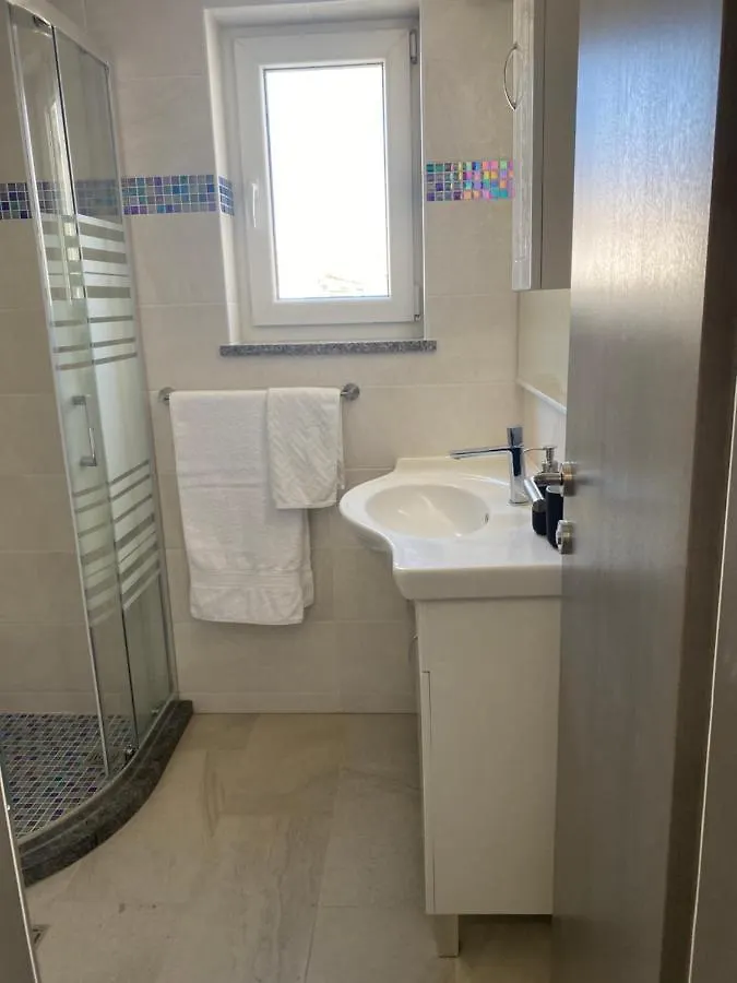 Apartment Apartman Vieler Sterne Novi Vinodolski Croatia